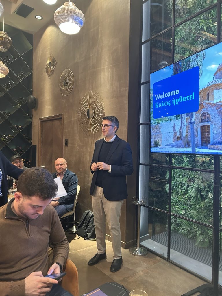 Τι απάντησε η Booking στους ξενοδόχους με αφορμή τις προσφυγές