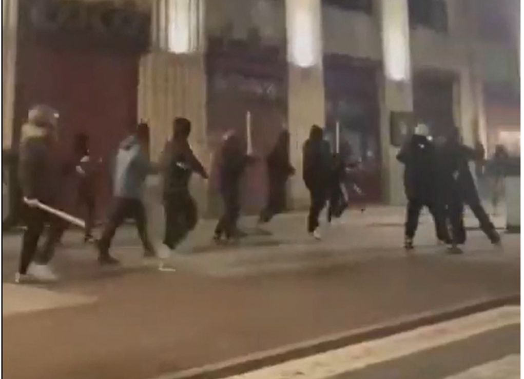 Europa League: Επεισόδια με καδρόνια και ξύλο ανάμεσα σε οπαδούς της Θέλτα και της Λιόν με ελαφρούς τραυματισμούς στο Βίγκο (video)