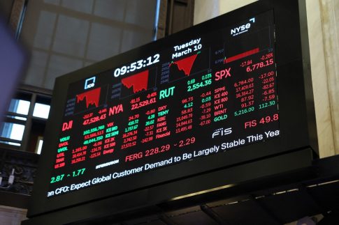 <strong>«Μελάθρα Δολάρια Σουίτες Πετρογκάζ» από το «Βόρειο Πεδίο»</strong> <strong>Παρασκευή 19 Δεκεμβρίου</strong>