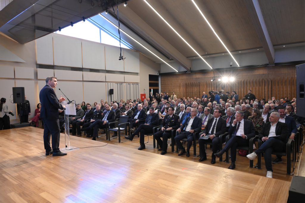 Μνημόνιο συνεργασίας για ενιαία πολιτική προστασία μεταξύ Υπουργείου και 150 δήμων