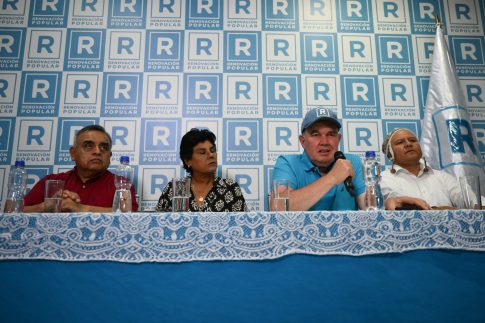 <strong>Διπλωματικές πηγές για τους Έλληνες πολίτες στο αεροδρόμιο του Καΐρου, συμμετέχοντες στην «Πορεία προς τη Γάζα»</strong>