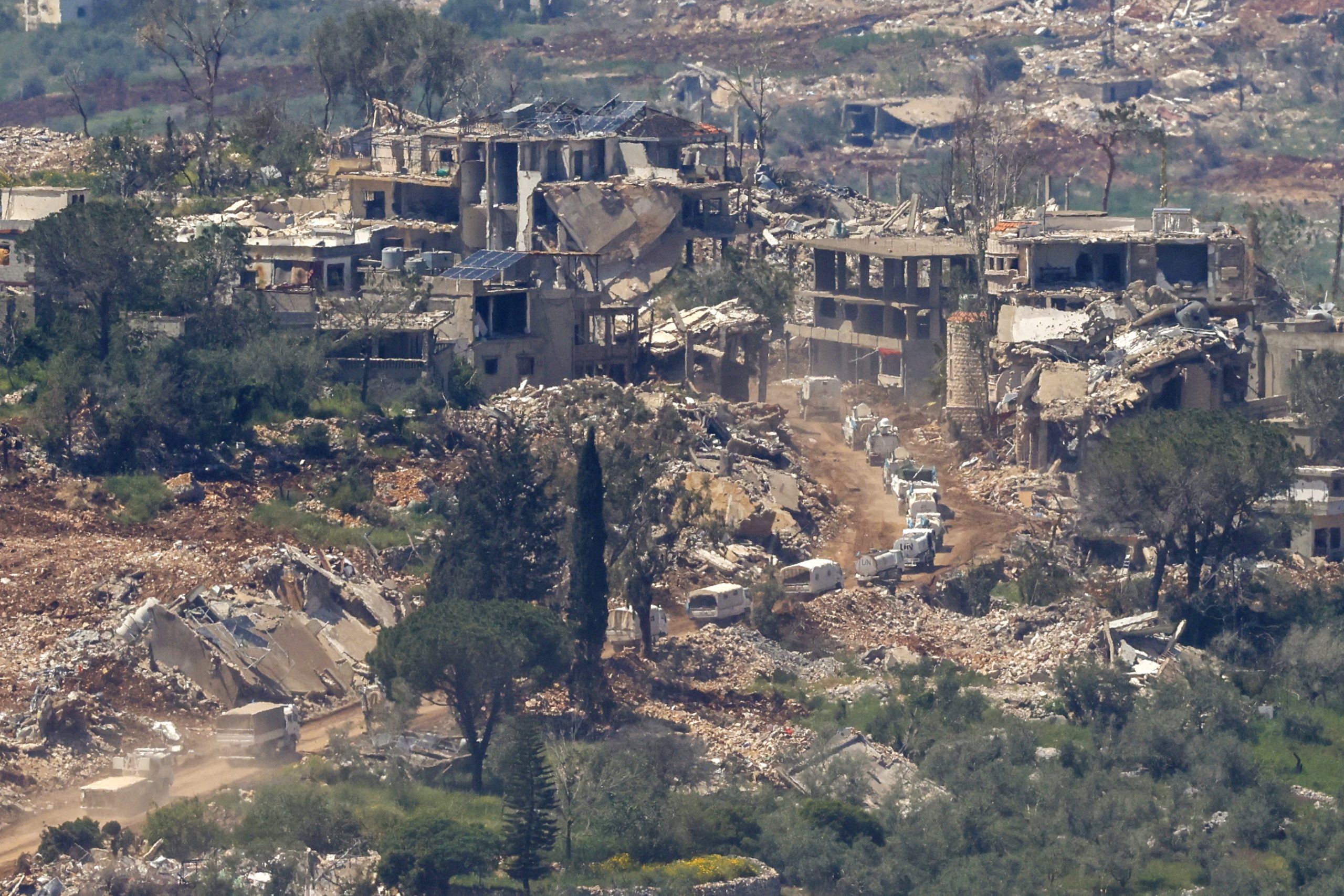 Live: Ο Τραμπ εξετάζει παρατεταμένο ναυτικό αποκλεισμό του Ιράν – Μπαράζ ισραηλινών επιθέσεων στον Λίβανο