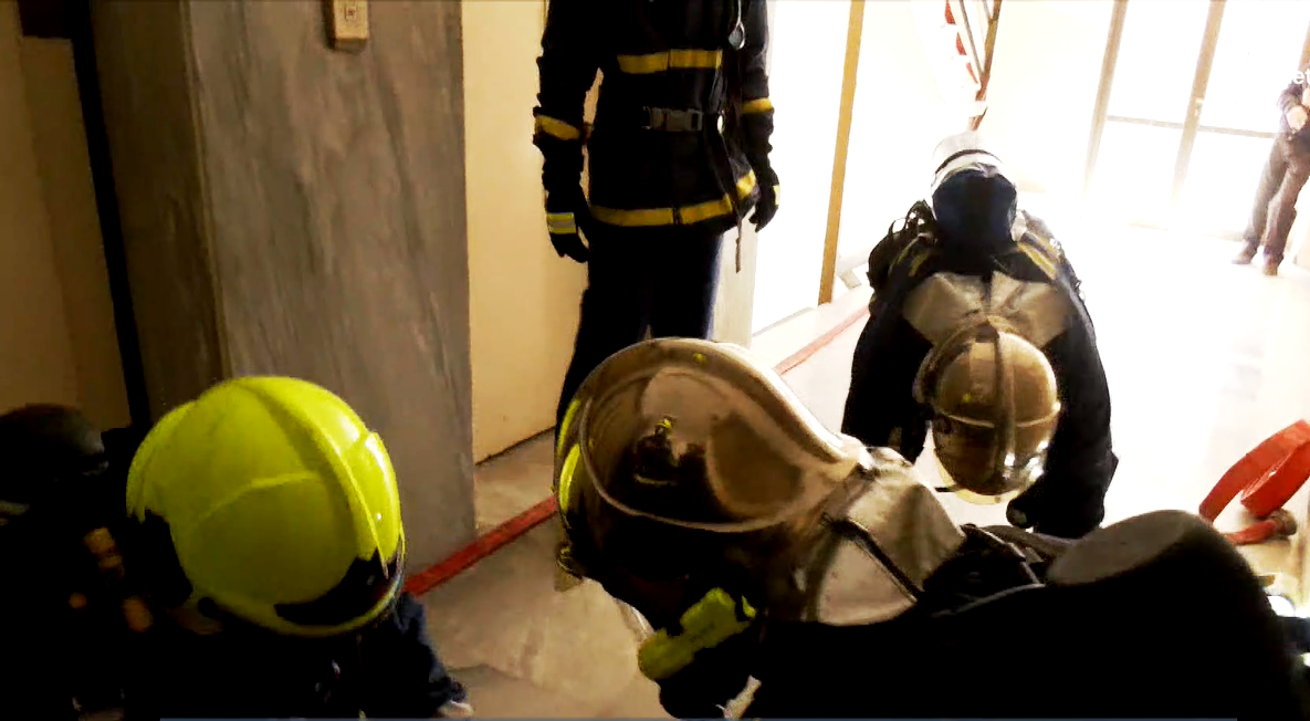 Άσκηση της πυροσβεστικής στην ΔΟΥ Καστοριάς