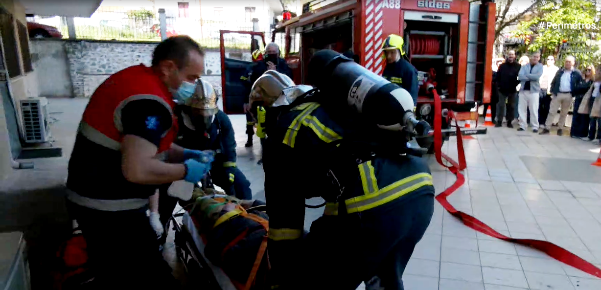 Άσκηση της πυροσβεστικής στην ΔΟΥ Καστοριάς