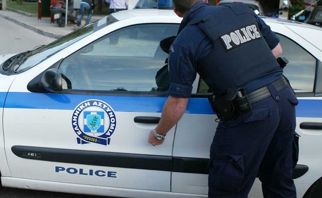 Θεσσαλονίκη: Σύλληψη αστυνομικού έπειτα από καταγγελία κρατούμενης για σεξουαλική παρενόχληση στη διάρκεια μεταγωγής