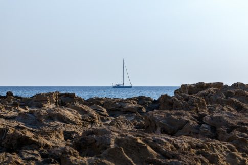 Βόλος: Προσποιήθηκαν υπάλληλο του ΔΕΔΔΗΕ και άρπαξαν 50.000 ευρώ, κοσμήματα και χρυσή λίρα