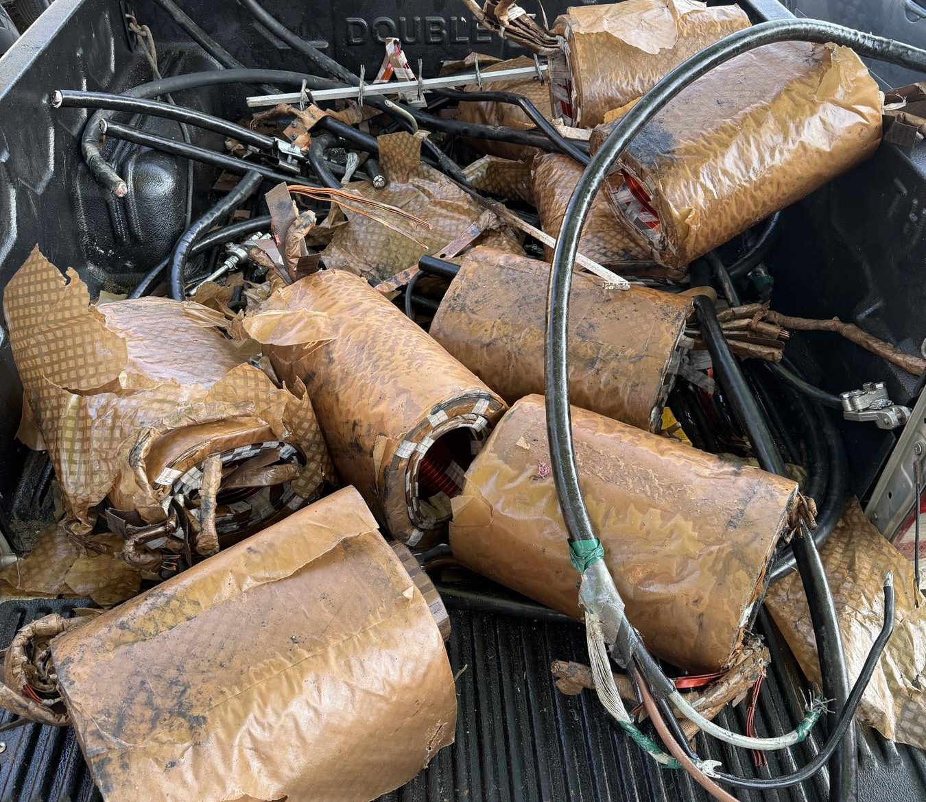 Θεσσαλονίκη: Τους έπιασαν «στα πράσα» να κλέβουν μετασχηματιστές-Εξαρθρώθηκε κύκλωμα