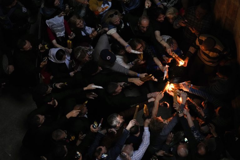 Το ΕΡΤnews στα Ιεροσόλυμα: Σήμερα οι τελικές αποφάσεις για την τελετή αφής στο ναό της Αναστάσεως – Αντιδράσεις για τους κλειστούς τόπους λατρείας