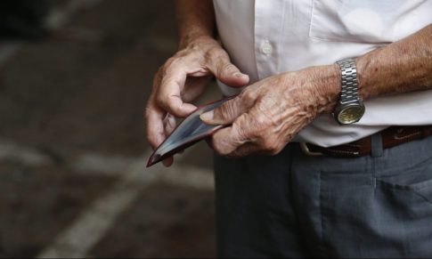 Τραμπ: Τελικό τελεσίγραφο στο Ιράν έως την Τρίτη για συμφωνία – «Είμαι δυσαρεστημένος, θα πληρώσουν βαρύ τίμημα»