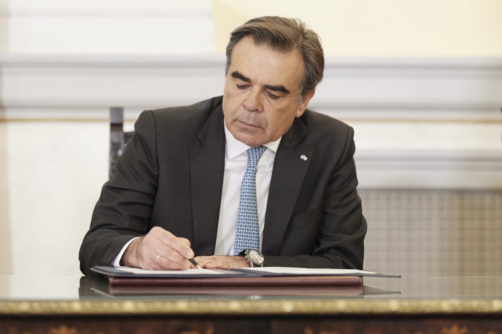 Ορκίστηκαν τα νέα μέλη της κυβέρνησης Σχοινάς, Τουρνάς και Λαζαρίδης