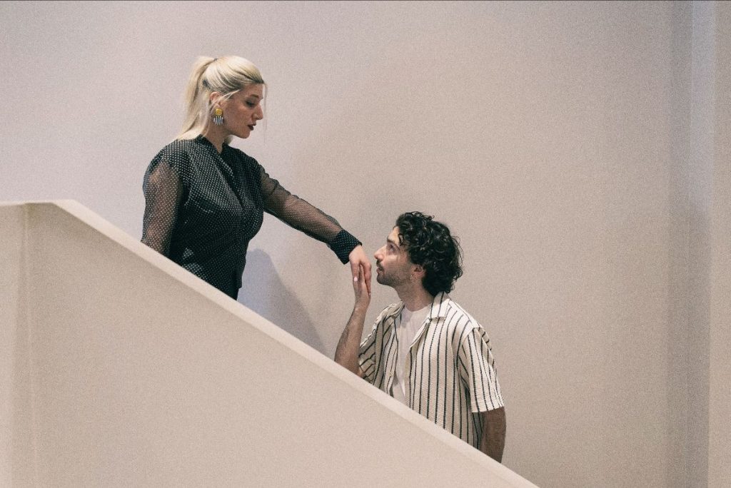 Νέα παραγωγή του ΚΘΒΕ: «Group Therapy» – Η ανατρεπτική κωμωδία της Πένυς Φυλακτάκη