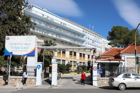 Ζητούν απαντήσεις για τη ρύπανση στο λιμάνι του Βόλου – Δειγματοληψίες έγιναν από ΟΛΒ και ΔΕΥΑΜΒ