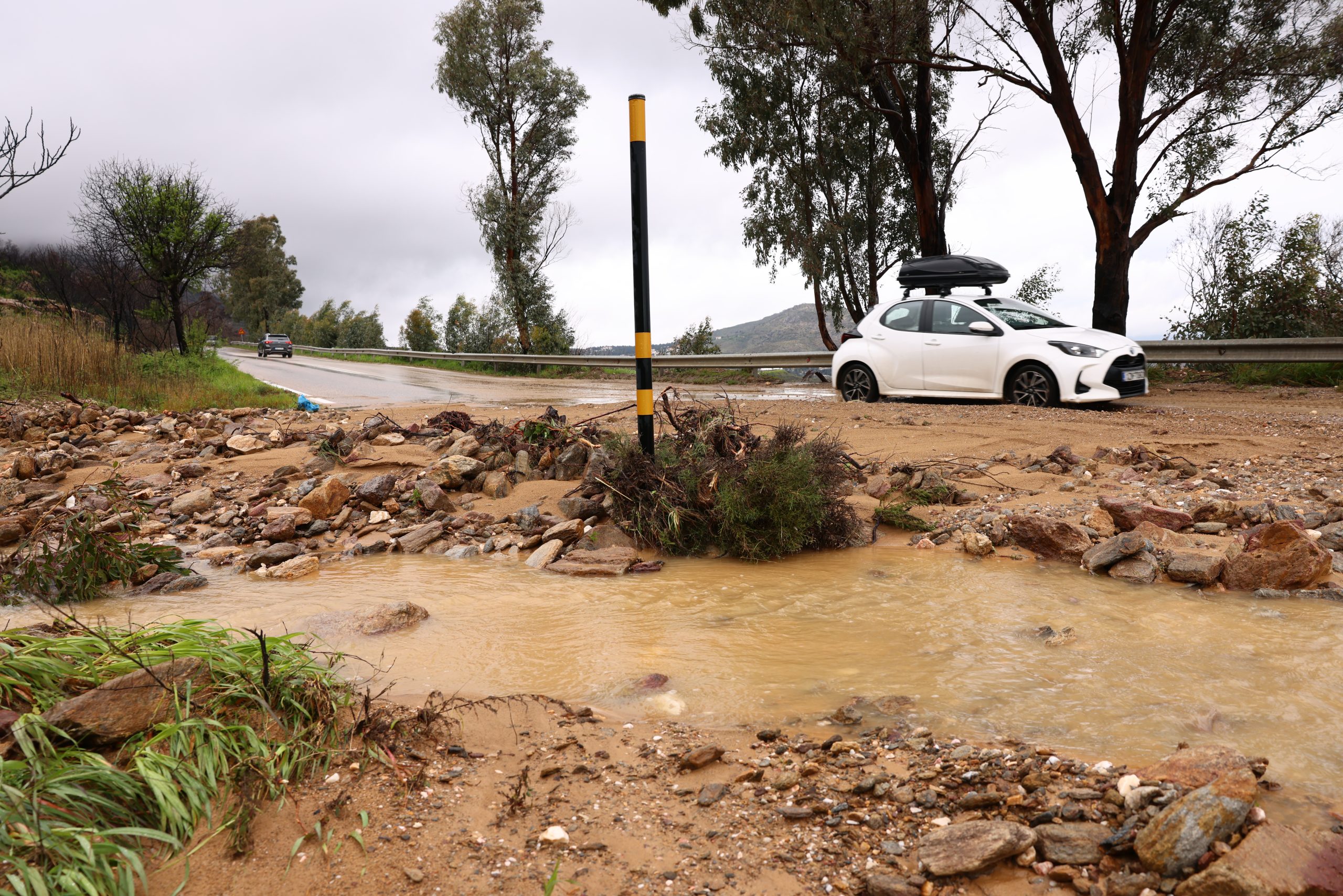 Κακοκαιρία Erminio: Κ. Τσίγκας – Πάνω από 400 κλήσεις στην Πυροσβεστική, πώς έχασε τη ζωή του ο 50χρονος στη Νέα Μάκρη