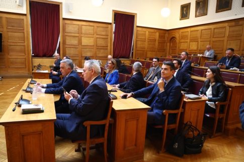 Π. Χρηστίδης στο ΕΡΤnews Radio 105,8: Υποκριτική η πρόταση Μητσοτάκη για ασυμβίβαστο – Είναι φαρισαϊσμός – Το μείζον ζήτημα είναι το σκάνδαλο του ΟΠΕΚΕΠΕ