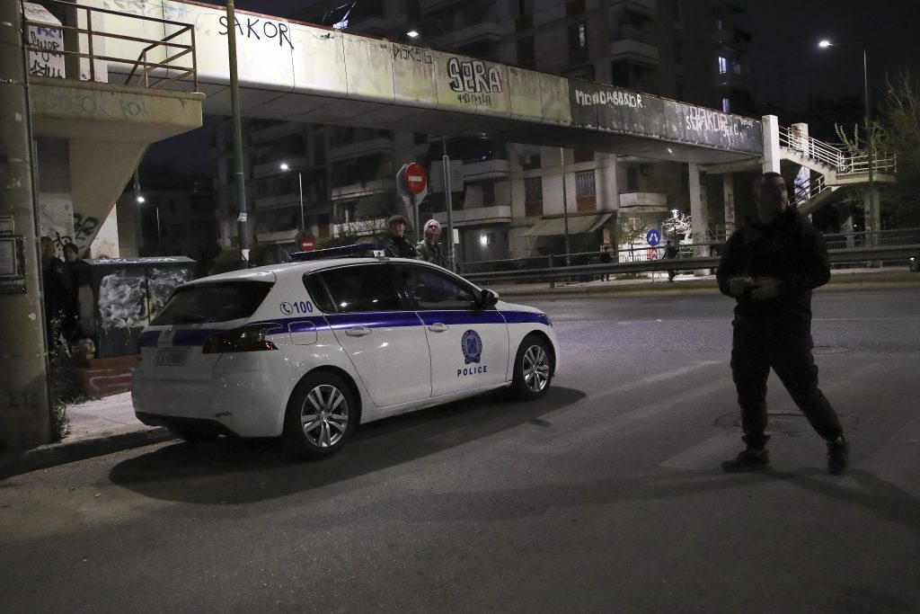 Ανάσταση στον Νέο Κόσμο χωρίς μολότοφ – Ισχυρή αστυνομική παρουσία και τέσσερις συλλήψεις