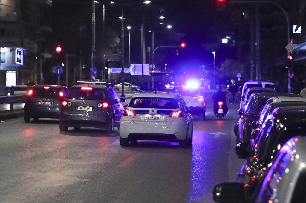 Ανάσταση στον Νέο Κόσμο χωρίς μολότοφ – Ισχυρή αστυνομική παρουσία και τέσσερις συλλήψεις