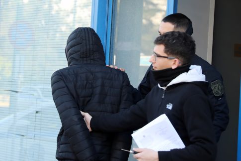 Καλαμάτα: Μεγάλη φωτιά σε επιχείρηση πλαστικών – Επικίνδυνοι καπνοί και διακοπή κυκλοφορίας