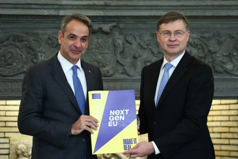 Κοβέσι στους Δελφούς: Συμφωνώ με τον πρωθυπουργό ότι πρέπει να ολοκληρωθεί η έρευνα για τα πολιτικά πρόσωπα – Διαφθορά υπάρχει σε όλες τις χώρες