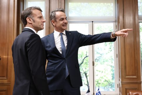 Live: Συνάντηση Μητσοτάκη – Μακρόν στο Μαξίμου και υπογραφή στρατηγικής συμφωνίας