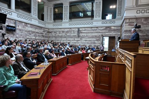 «Κόκκαλο» η ροκ τελετουργία που παρουσιάστηκε και στη Νέα Υόρκη, ξανά στην Αθήνα από τις 4/12 στο <strong>Θέατρο Σημείο</strong>