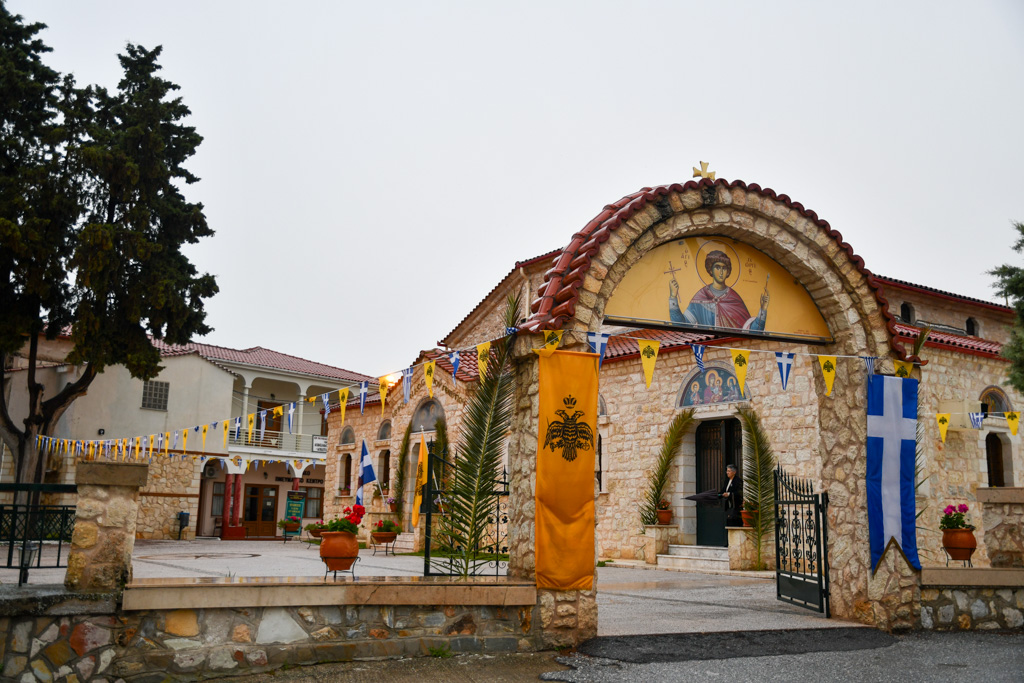 Με λαμπρότητα ο εορτασμός του Αγίου Γεωργίου του Τροπαιοφόρου στη Νιγρίτα – Πλήθος πιστών σε μία εντυπωσιακή Λιτανεία