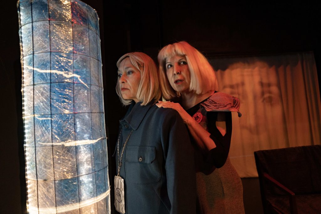 Το πολιτικό θρίλερ «Το 3%» της βραβευμένης Βίλης Σωτηροπούλου στο Μικρό Θέατρο Μονής Λαζαριστών