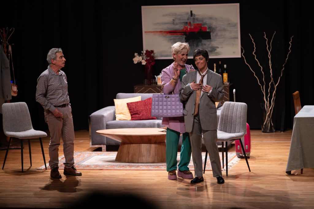 Η «Φούστα – Μπλούζα» της Θρυαλλίδας ταξιδεύει στην Αλόννησο