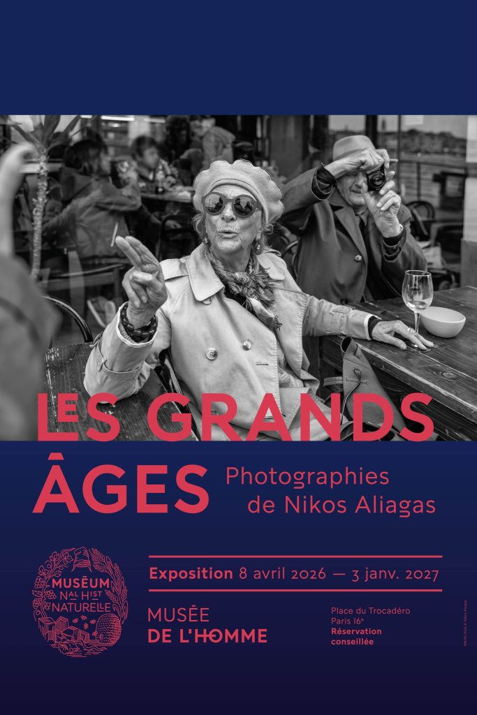 «Les Grands Âges»: Μια ξεχωριστή έκθεση του Νίκου Αλιάγα για τον χρόνο και τη ζωή στο Παρίσι