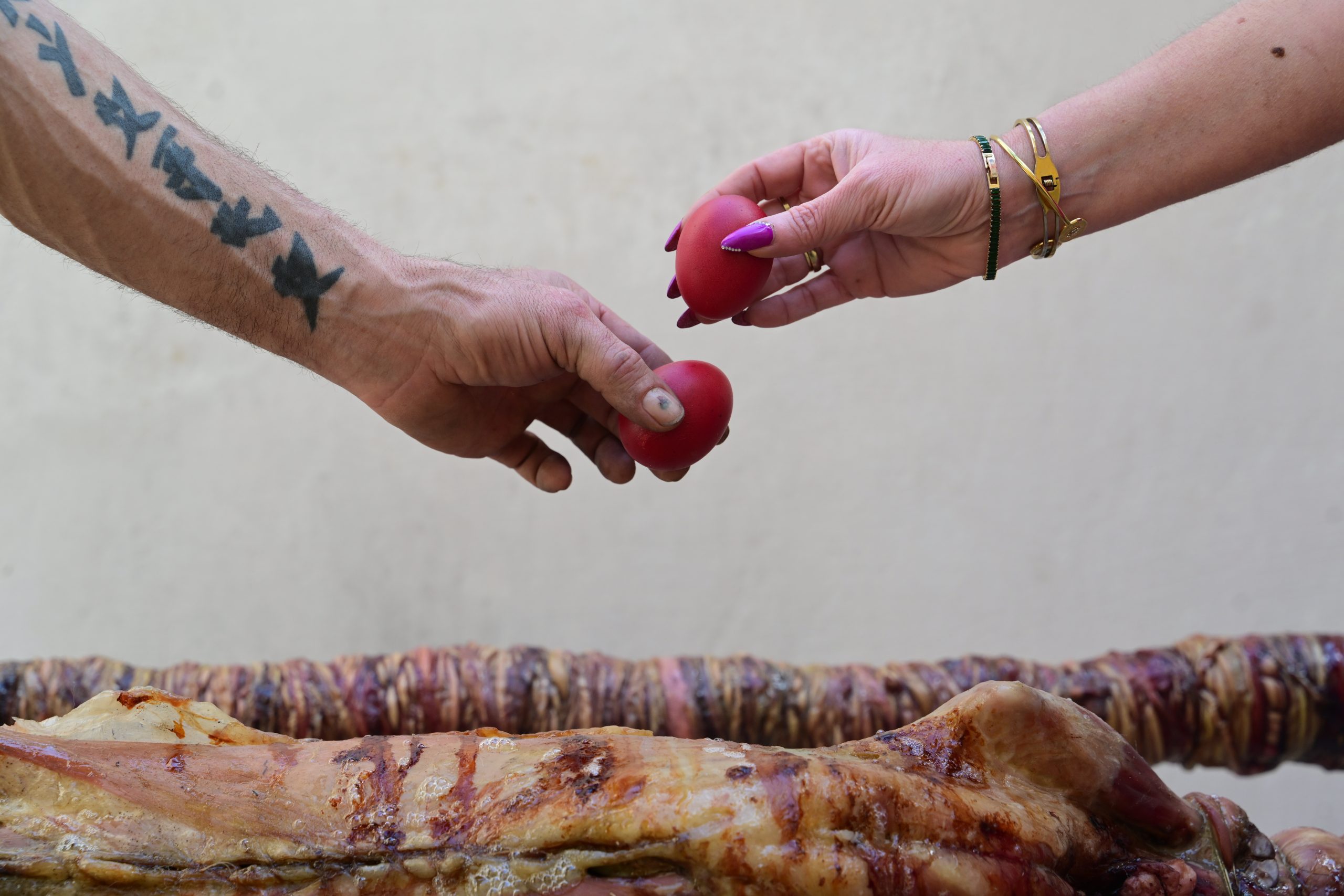 [377401] ΠΑΣΧΑ ΣΤΙΣ ΓΕΙΤΟΝΙΕΣ ΤΗΣ ΑΘΗΝΑΣ  (ΤΑΤΙΑΝΑ ΜΠΟΛΑΡΗ/EUROKINISSI)