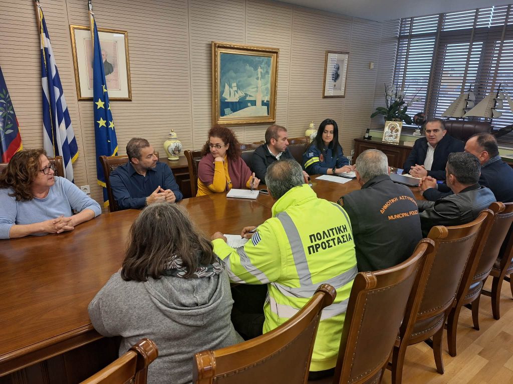 Καλαμάτα: Σε αυξημένη ετοιμότητα ο Δήμος λόγω κακοκαιρίας – Έκτακτη σύσκεψη Πολιτικής Προστασίας