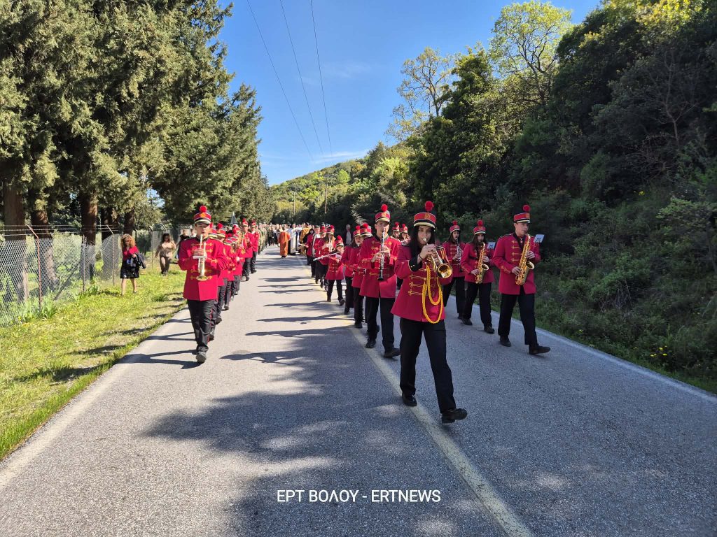 Παναγία Ξενιά: Συγκίνηση και κατάνυξη στην Ακολουθία της Αποκαθήλωσης στον λόφο «Γολγοθά»