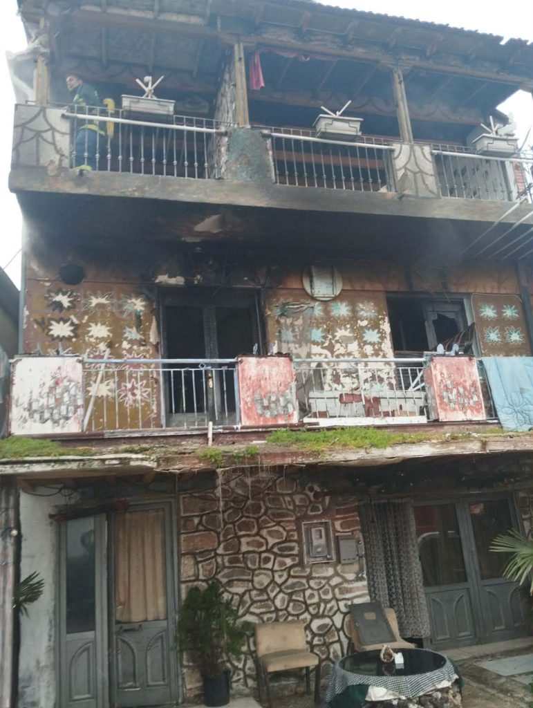 Σέρρες: Καταστράφηκε ολοσχερώς ο πρώτος όροφος οικίας στον Ελαιώνα