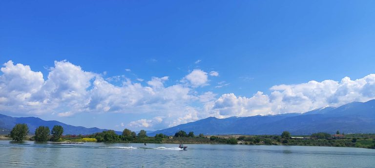 Κοζάνη: Ολοκληρώνεται ο εθνικός αγώνας «Waveboard» στη Λίμνη Πολυφύτου – Στο επίκεντρο της Ευρώπης τα Σέρβια