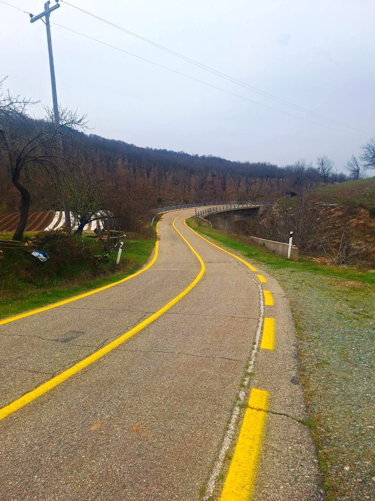Ροδόπη: Εργασίες διαγράμμισης στο οδικό δίκτυο του ορεινού όγκου