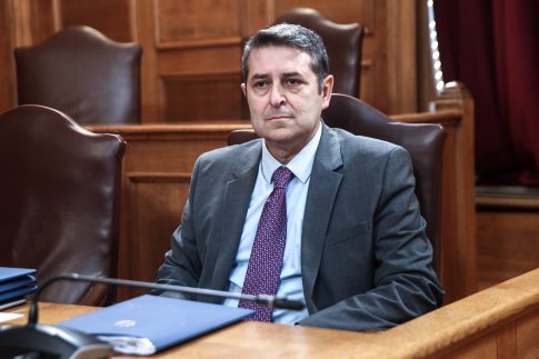 Ζητούν απαντήσεις για τη ρύπανση στο λιμάνι του Βόλου – Δειγματοληψίες έγιναν από ΟΛΒ και ΔΕΥΑΜΒ