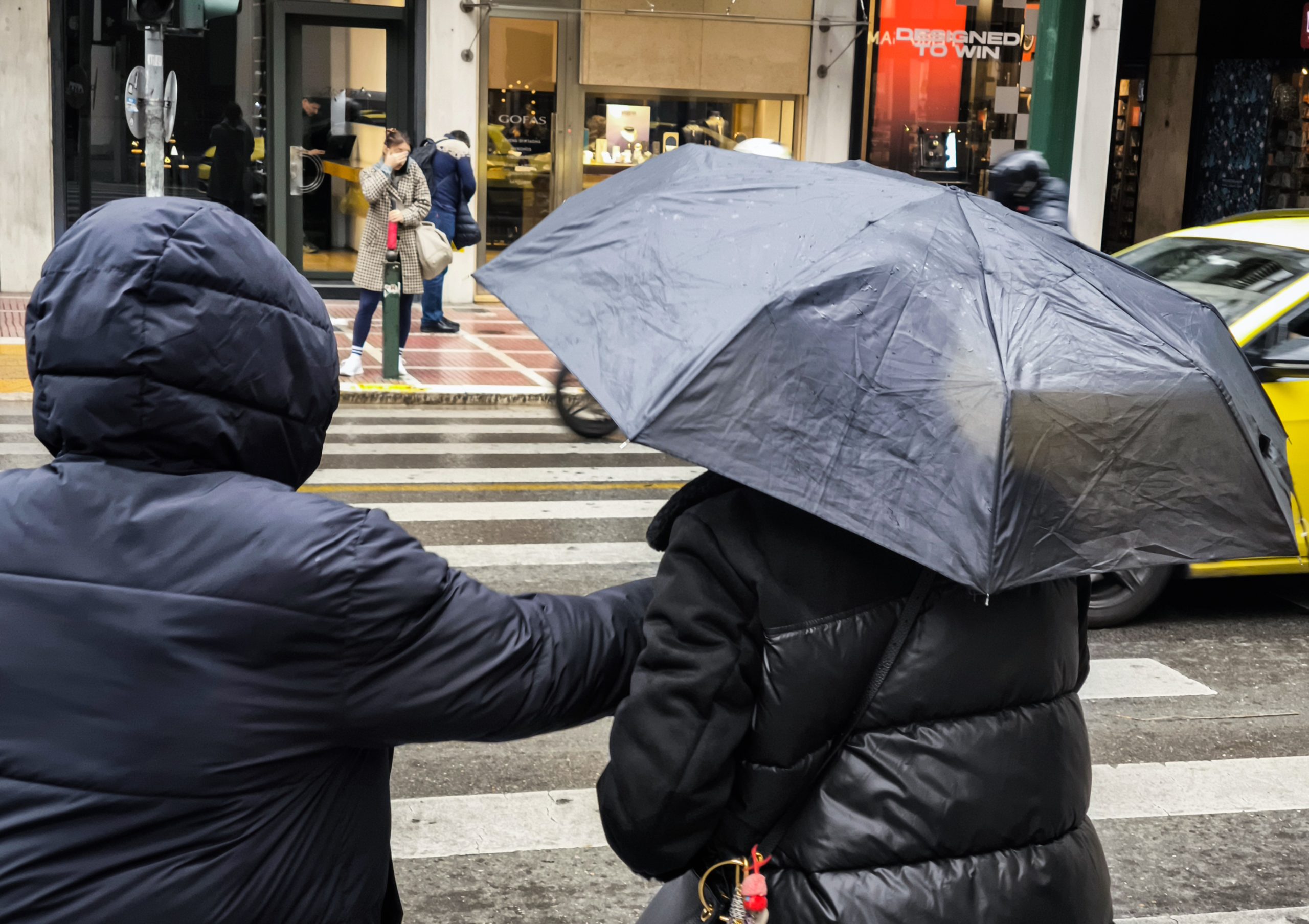 Καιρός: Βροχές, νεφώσεις και πτώση της θερμοκρασίας – Η πρόγνωση για την Κυριακή του Πάσχα