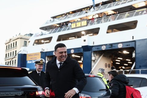 Οι Panik at the Opera παρουσιάζουν το «The Spaceman» σε μια μουσικοθεατρική βραδιά