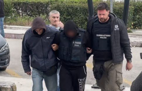 Η Όλια Λαζαρίδου φέρνει τα «Άνθη του Γιαλού» στο Κάστρο της Σκιάθου