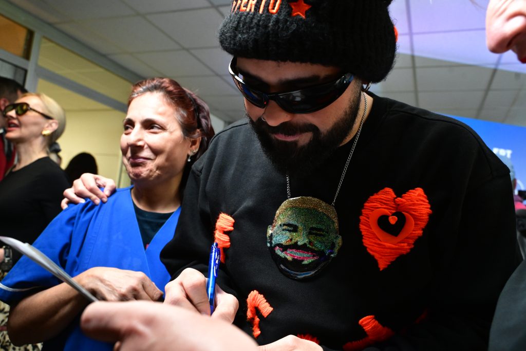 Eurovision Press Day: Akylas και Φωκάς Ευαγγελινός υποδέχθηκαν τα ΜΜΕ στο Ραδιομέγαρο της ΕΡΤ