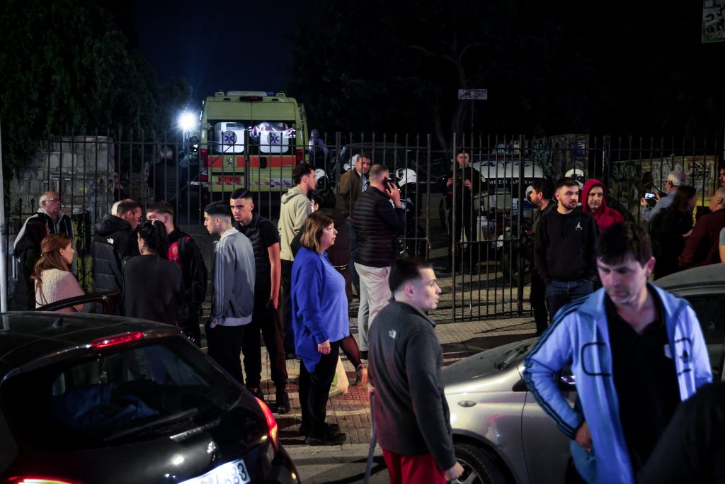 Νεκρός 25χρονος στον Άγιο Δημήτριο – Βρέθηκε μαχαιρωμένος στο πάρκο Ασυρμάτου