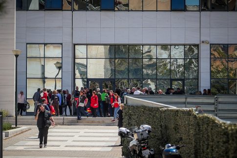 Αυτή είναι η φωτογραφία του 89χρονου δράστη που άνοιξε πυρ στον ΕΦΚΑ και το Εφετείο – Τι λέει στο ΕΡΤnews αυτόπτης μάρτυρας