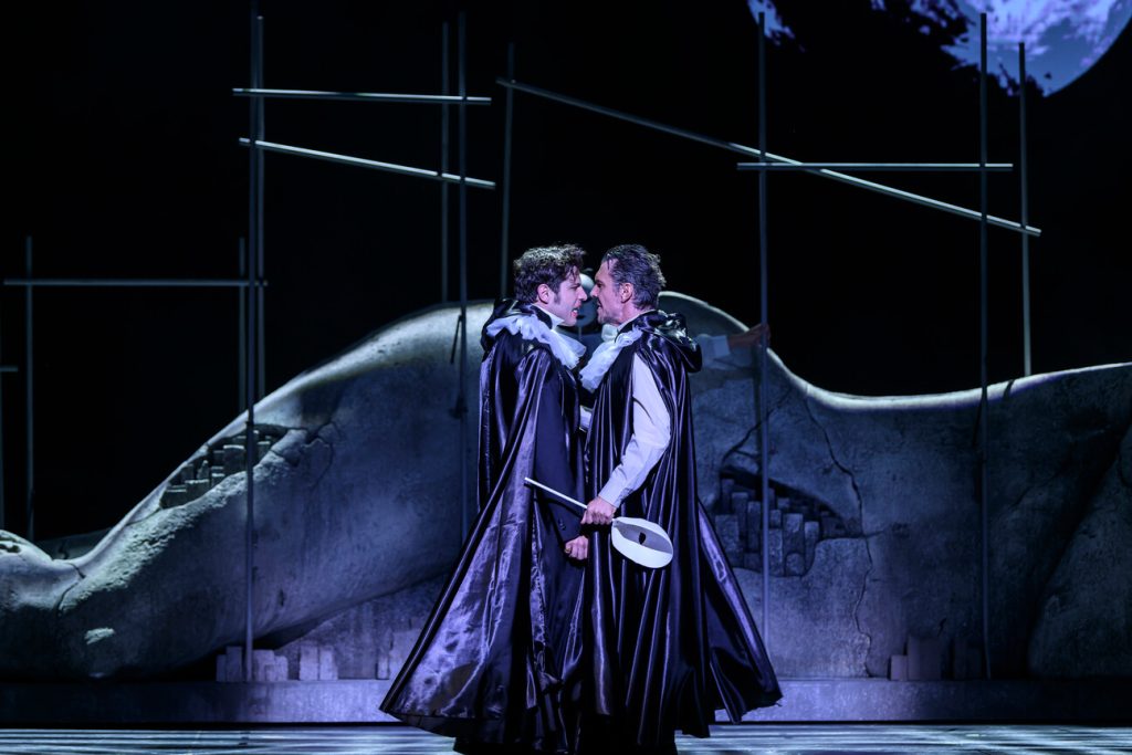 Τελευταίες παραστάσεις για την «Αλεξάνδρεια» του Φωκά Ευαγγελινού στο Θέατρο Παλλάς