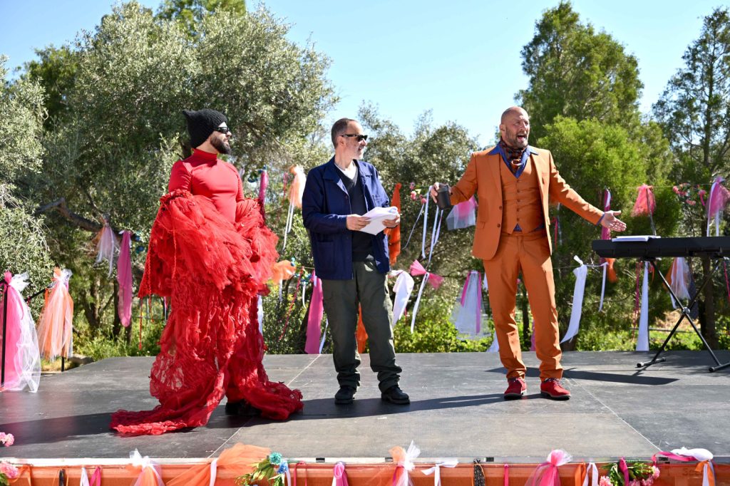 Ο Akylas εισβάλλει στη σειρά της ΕΡΤ «Το Παιδί», δείτε φωτογραφίες από τα γυρίσματα