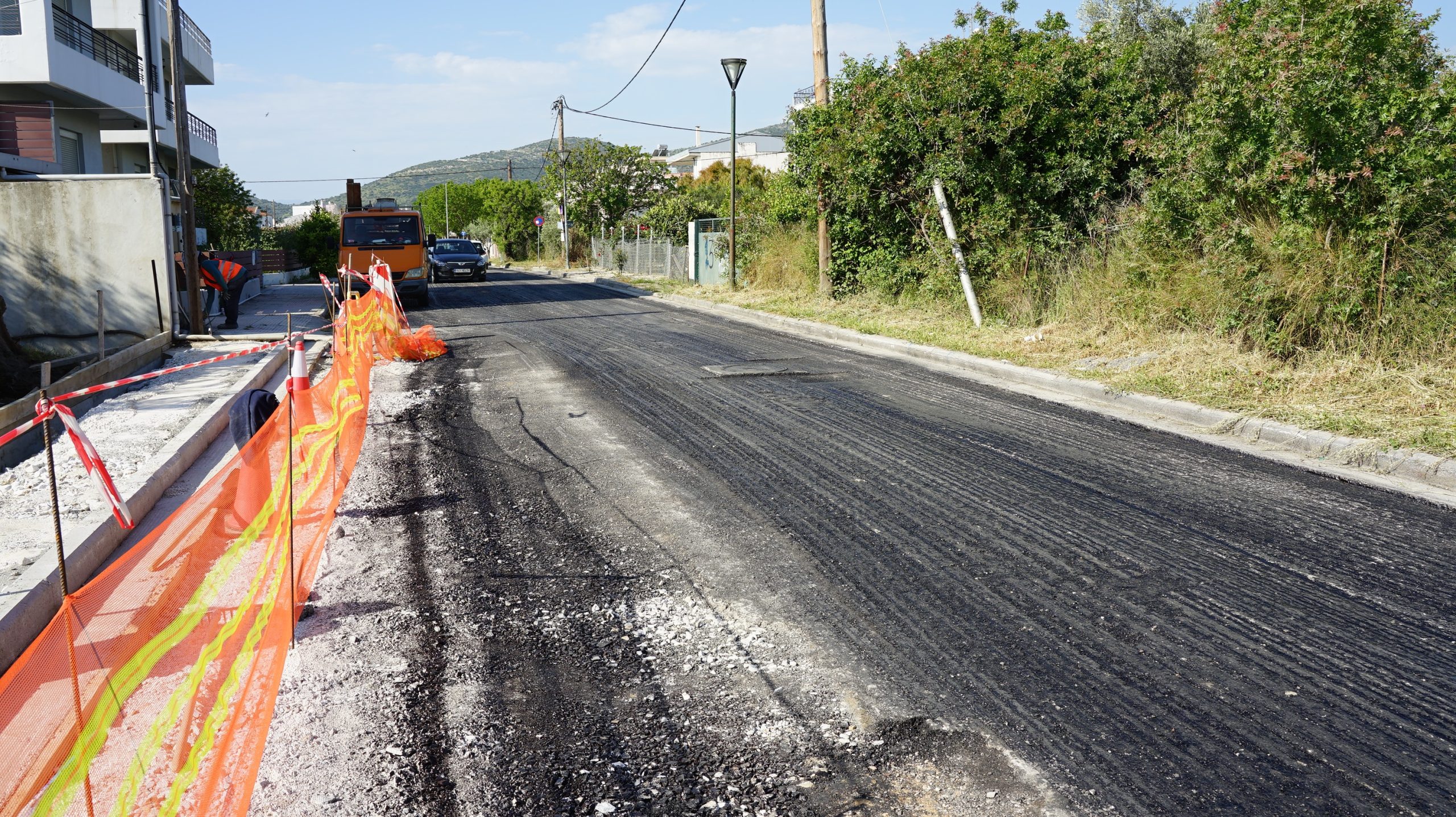 Βόλος:  Ο Αχιλλέας Μπέος επιθεώρησε τις εργασίες ασφαλτόστρωσης στον δρόμο Αθηνών-Πλαζ Αλυκών