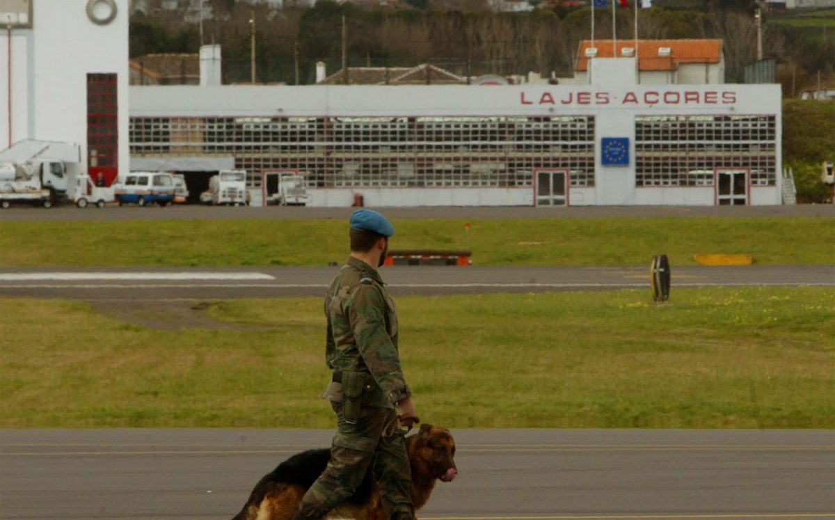 Η Πορτογαλία ανοίγει τη βάση Λάζες σε αμερικανικά αεροσκάφη αλλά απαγορεύει πλήγματα κατά πολιτικών υποδομών στο Ιράν