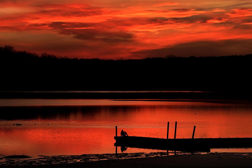 Θεραπεία με κόκκινο φως: Τι λένε οι επιστήμονες