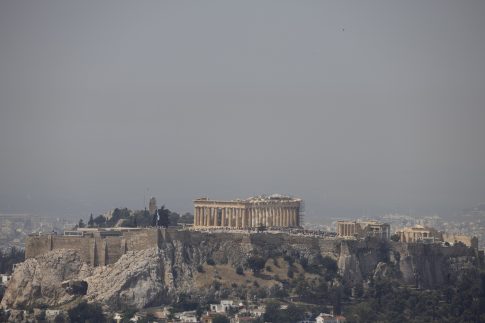 Το συγκλονιστικό ιστορικό δράμα «Καλά Χριστούγεννα» στην ΕΡΤ2