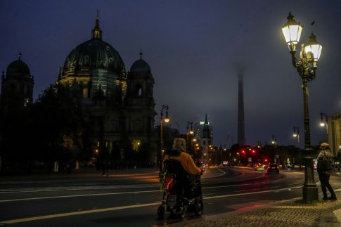 Ένθετο Παιδεία: <strong>Το πρώτο ξενόγλωσσο προπτυχιακό από το ΟΠΑ</strong>