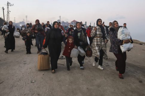 Ουκρανία: Τουλάχιστον δύο νεκροί, ανάμεσά τους ένα παιδί, σε ρωσικές επιθέσεις στο Κίεβο