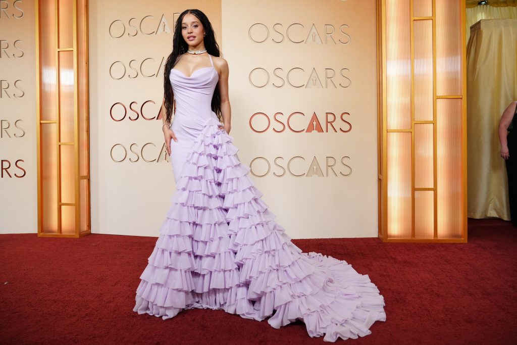 Η χρονιά της Chase Infiniti και η νέα της σειρά “The Testaments”